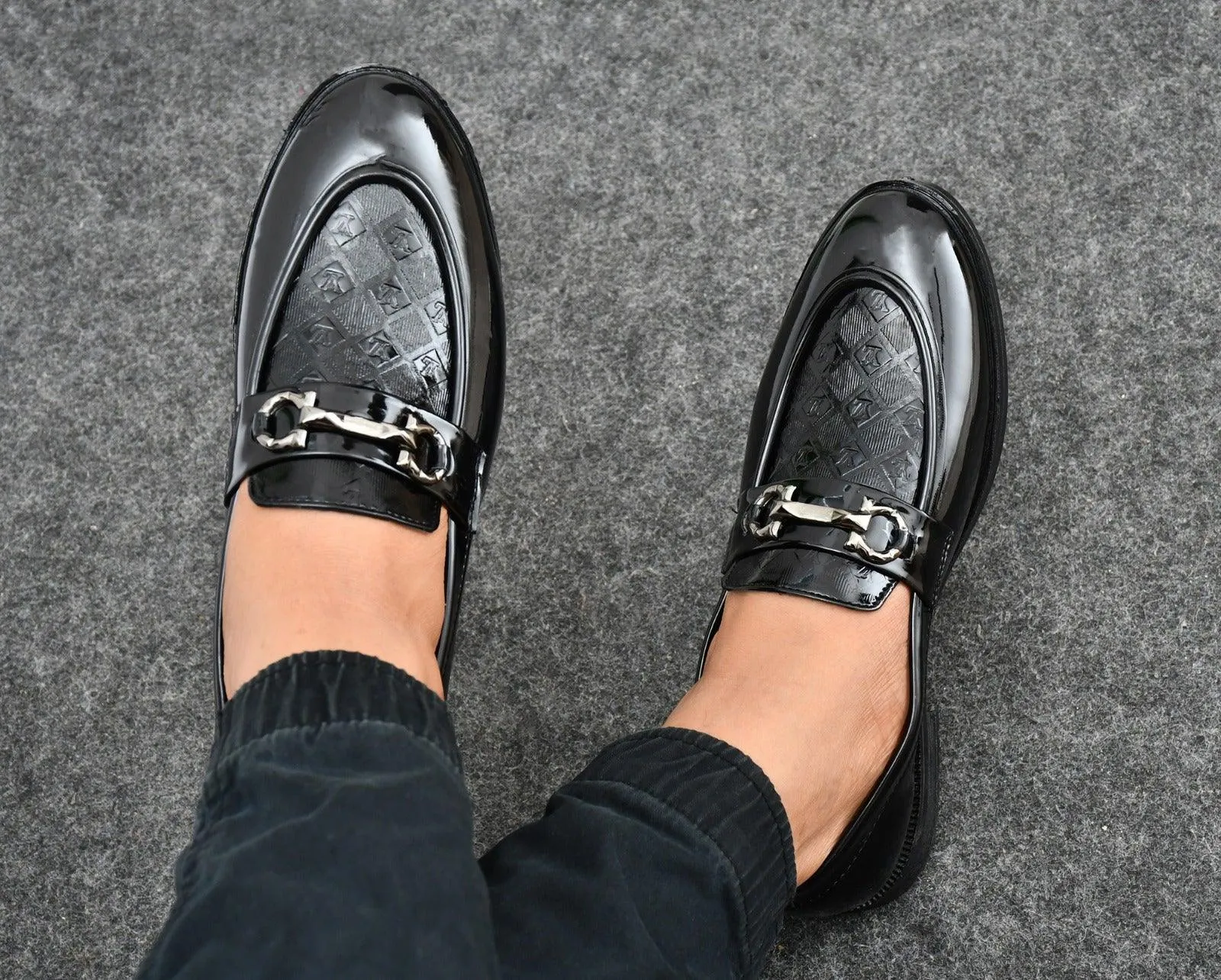 Kelvir Fashionable Partwear Casual Loafer Shoes For Men's.